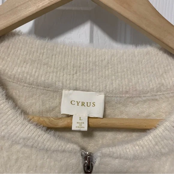 Cream Zip-Up Sweater by Cyrus Large NWT - Picture 5 of 11